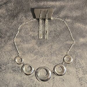 Elegant Silver Necklace and Earring Set